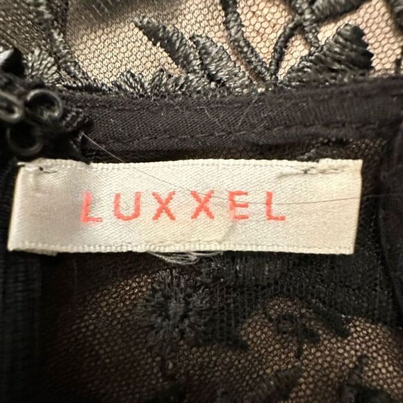 Luxxel Embroidered Lace Floral Sheer V-Neck Halter Bodysuit Nude Liner Large - Picture 5 of 5